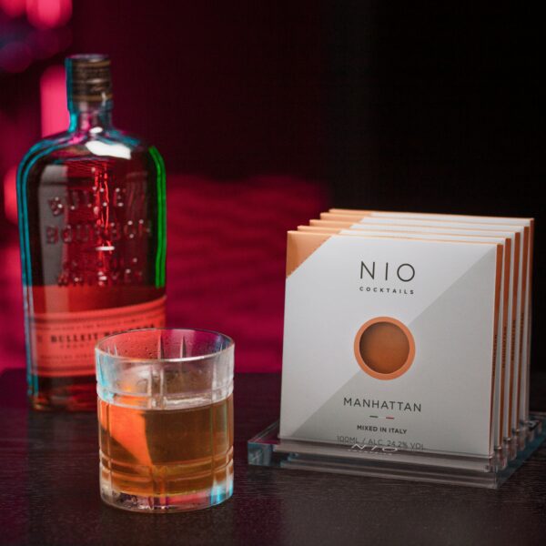 NIO Cocktail Manhattan